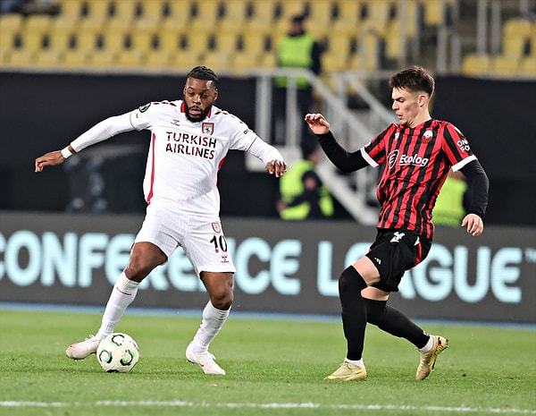 Samsunspor tek golle büyük avantaj yakaladı.