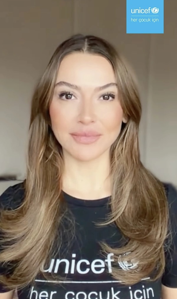 UNICEF’in Ramazan ayı için hazırladığı bağış kampanyasında kamera karşısına geçen Hadise, videoda kullandığı ifadeler nedeniyle sosyal medyada tartışmaların odağına yerleşmişti.