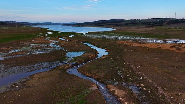 İstanbul’da Şubat ayında beklenen kar yağışı olmasa da etkili olan yağmur sonrasında barajlarda yükseliş yaşandı.