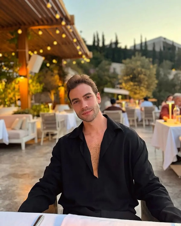 En one çıkan isimlerden biriyse dizide Devran karakterine hayat veren Burak Berkay Akgül'dü.