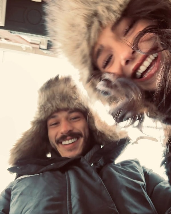 Hafsanur Sancaktutan’ın “Ortalıkta adam kalmadı” çıkışından sadece günler sonra Kubilay Aka’yla yeni bir aşka yelken açması magazin gündemine bomba gibi düşmüştü.