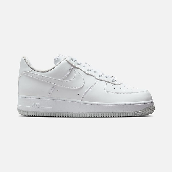 Nike Air Force 1: Zamansız ve Minimal