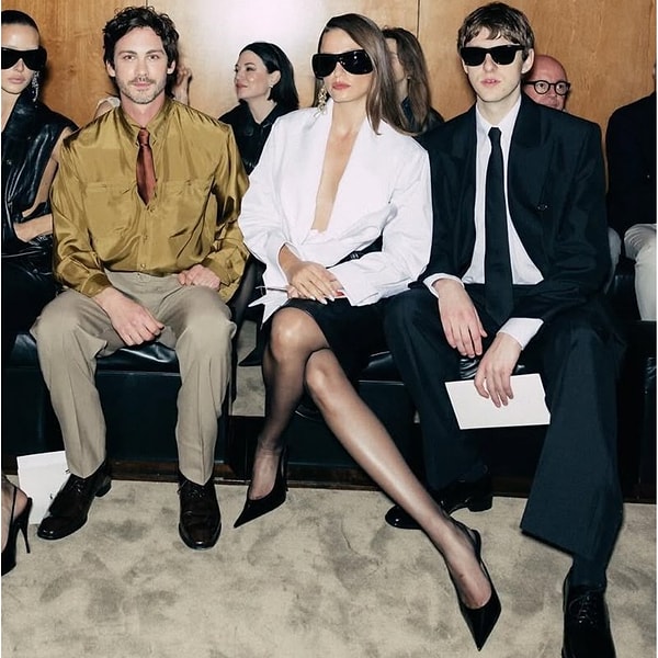 Serenay Sarıkaya'nın kombini tüm gün boyunca konuşuldu.