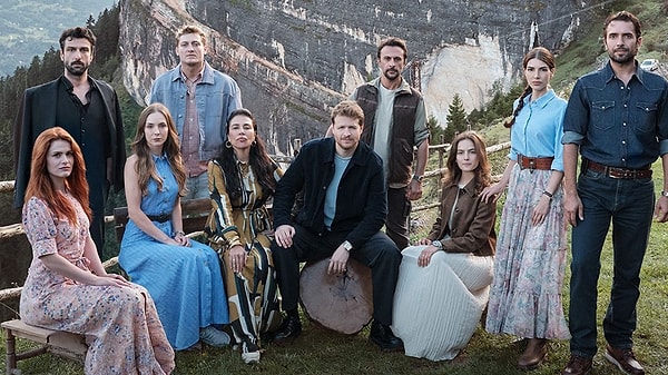 Taşacak Bu Deniz başlamasıyla birlikte en çok konuşulan dizilerden biri oldu.