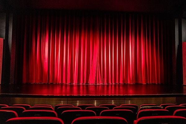 Bu Hafta Sahnede Hangi Tiyatro Oyunları Var?