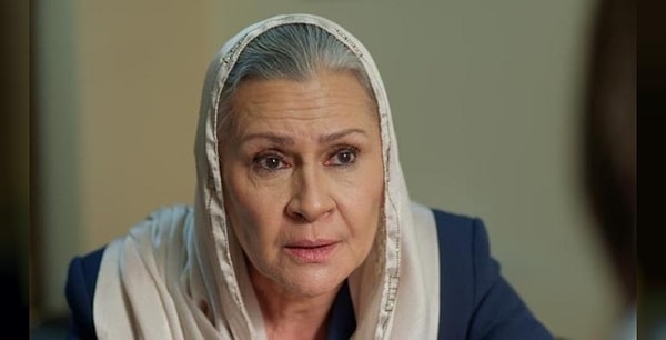 2 sezondur reytingleri altüst Uzak Şehir'in Sadakat'i Gonca Cilasun, çok özel açıklamalarda bulundu.