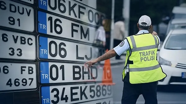 Trafikte cezaların yükseltilmesiyle birlikte APP (standart dışı) plaka kullanan sürücüler de yüksek cezalarla karşı karşıya kaldı.