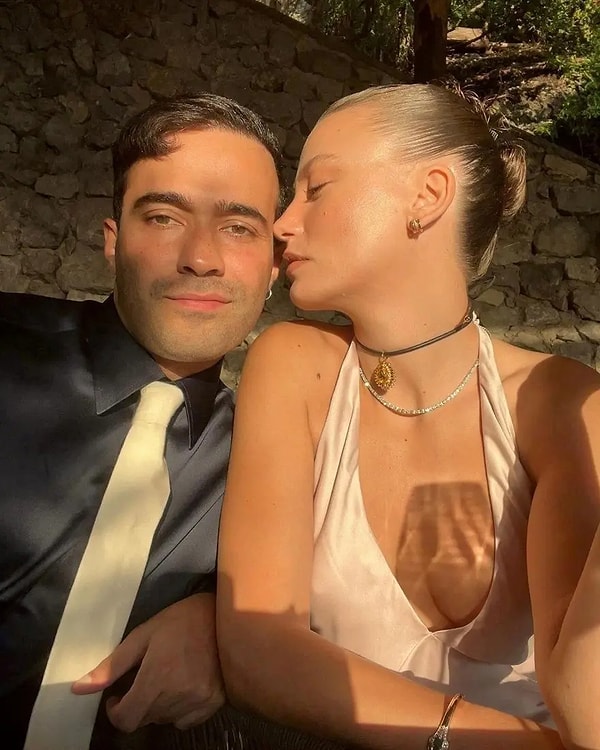 According to Üstündağ's claim, Mert Demir allegedly expressed that he and Serenay Sarıkaya were making future plans together, even going as far as to say they desired to have a "brood of children".