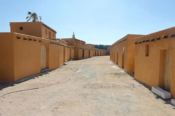 Ziyaretçi akınına uğrayan film platosu ziyarete kapatıldı.