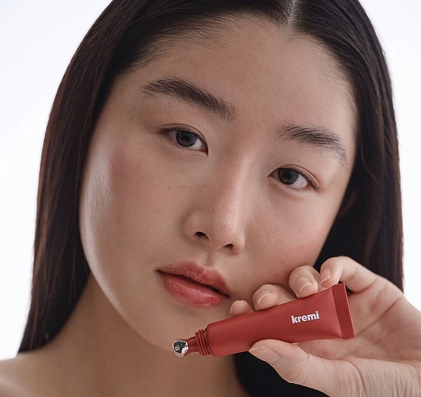 Dudaklarınızda kadife yumuşaklığı: Kremi Strawberry Velvet Lip Balm!