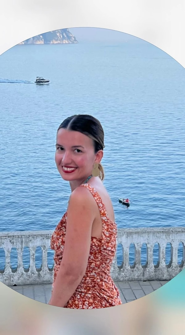 Sözcü’de yer alan habere göre, Hasan Can Kaya’nın uzun süredir birlikte olduğu portre ressamı Duygu Karabaş ile evlilik yolunda ilk adımı atmaya hazırlandığı konuşuluyor.