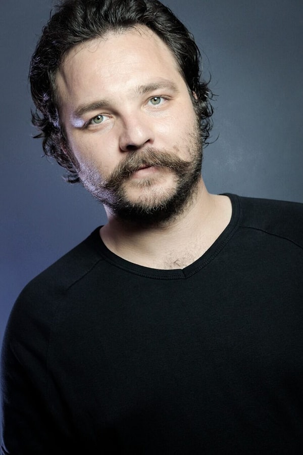 Yeni başrolleri Burak Serdar Şanal ve Buse Meral olan diziye dün Deniz Hamzaoğlu dahil olmuştu.