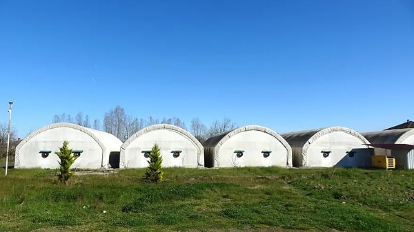 Tesiste ayrıca yıllık 11 bin ton kapasiteli bir kompost üretim birimi de bulunuyor.