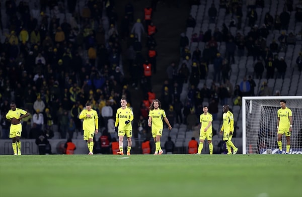 Şampiyonluk yarışında ağır yara...