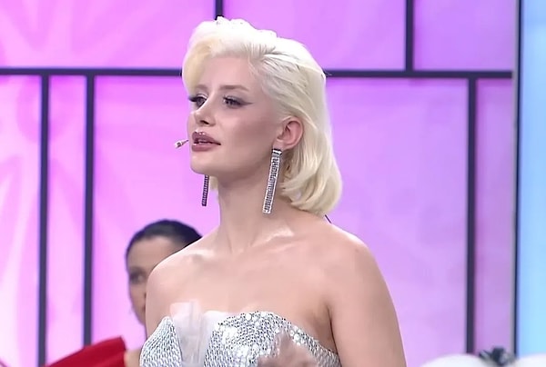 Moda yarışmasıyla tanınan Ayşegül Eraslan, evinde ölü bulundu.