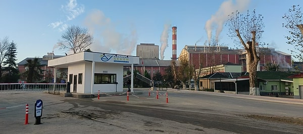 Türkiye’nin en büyük şirketlerinden Yıldız Holding, Adapazarı’ndaki şeker fabrikasını satıyor.