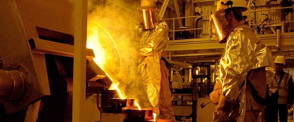 İsviçre rafinerileri altını küresel standartlara uygun yatırım ürünlerine dönüştürüyor.