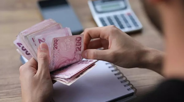 Ramazan Bayramı’nda pek çok sektörde üretim ve hizmet süreci kesintisiz devam ederken, bu süreçte görev alan personelin mali hakları merak konusu oldu.