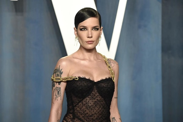 Halsey, Ramazan Bayramı dolayısıyla yaptığı Türkçe paylaşımıyla sosyal medyada gündeme geldi.