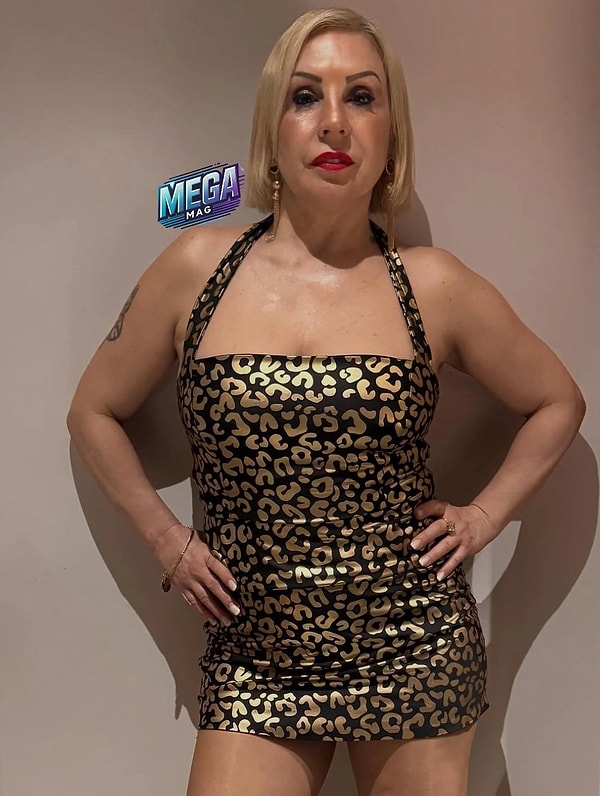 Ünlü şarkıcı, bu sefer bayram konseri kombiniyle gündem oldu.