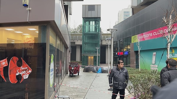 Olay sırasında binada bulunduğu öğrenilen ve Köse’nin arkadaşı olduğu belirtilen Mevlüt Y.’nin ifadesi de dikkat çekti.