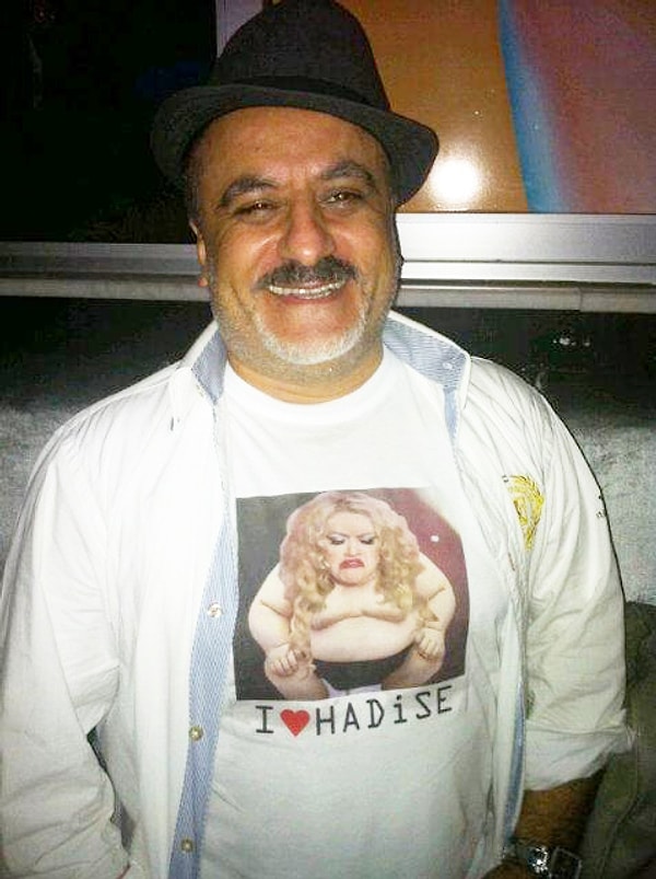 O dönem yalnızca sözler değil, Köse’nin giydiği tişört de olayın dozunu artırmıştı.