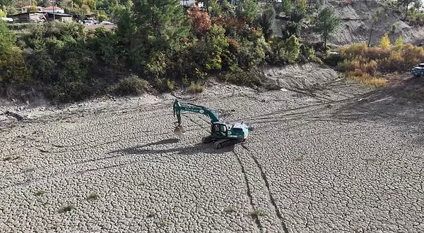 Kuraklık nedeniyle kuruyan Kolak Gölü'nün yeniden canlanması için kapsamlı bir çalışma gerçekleştirildi.