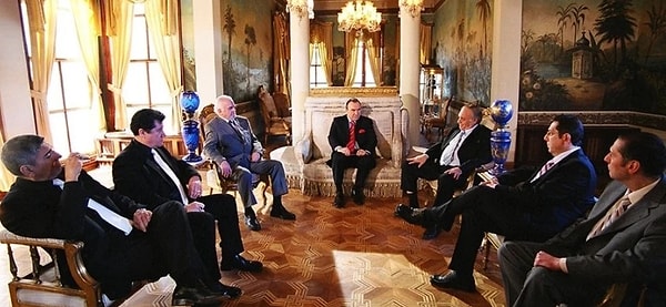 Kurtlar Vadisi’nde konsey sahnelerinin çekildiği yalıydı.