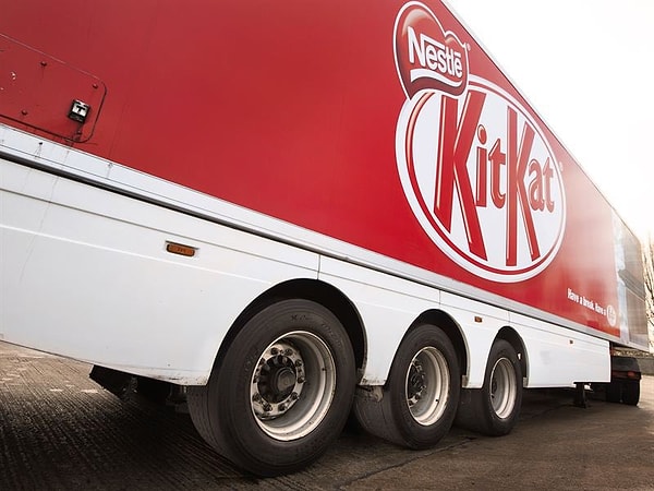 Nestle, 12 ton KitKat çikolatası taşıyan tırın çalındığını açıkladı.