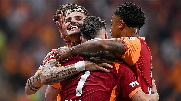 Galatasaray taraftarı heyecanlandı.