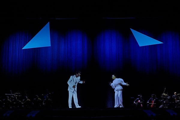 Hologram teknolojisiyle bir ilke imza atıldı.