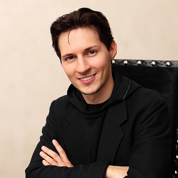 Pavel Durov, aslında ilk olarak Rusya’nın en büyük sosyal medya platformlarından biri olan VK’yı kurarak adını duyurdu.