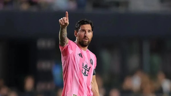 Messi'nin denemesi farklı şekilde auta gitti.