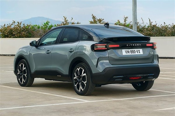 Citroen C4 Hybrid 145 Fiyat Listesi Nisan 2026