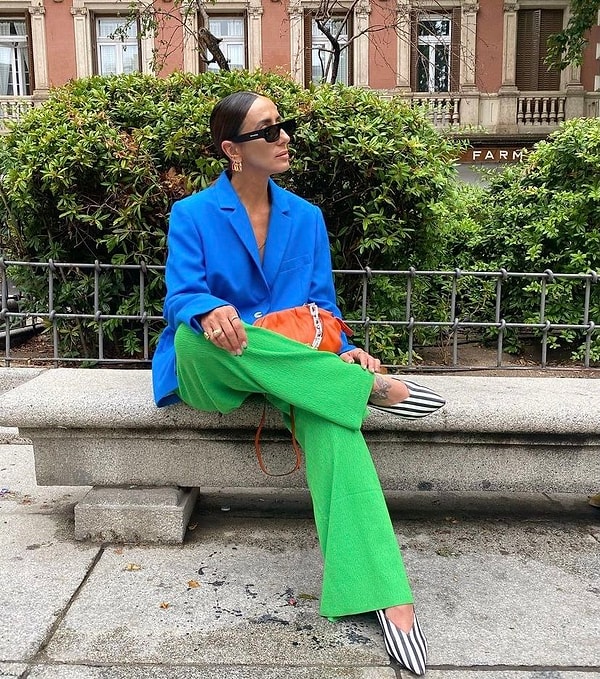 Birbirinin ışığını söndüren ikili mavi ve yeşil.