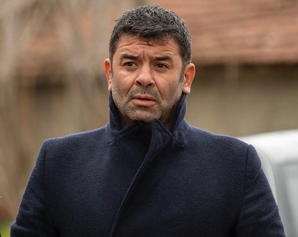 Bülent Şakrak, Gönül Dağı dizisinin kadrosundan ayrılıyor.