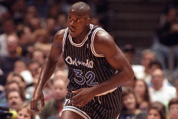 NBA tarihinin en efsane isimlerinden biri olan Shaquille O’Neal, sadece sahadaki başarılarıyla değil, renkli kişiliği, enerjisi ve geniş hayran kitlesiyle de yıllardır adından söz ettirenlerden.