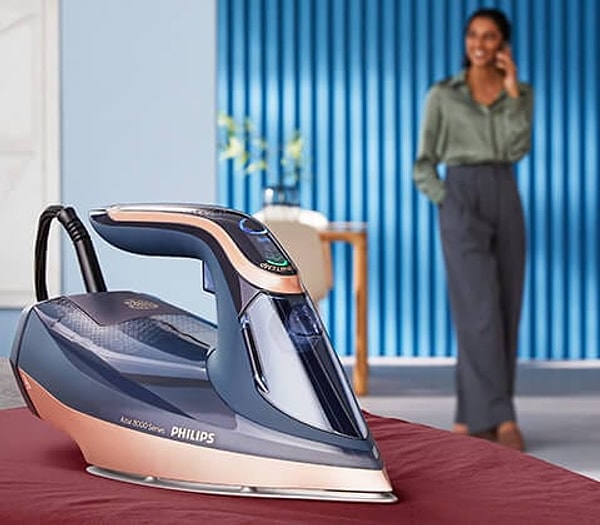 Ütüyü sürekli dik konuma getirmek de ütü süresini ciddi şekilde uzatır. Neyse ki Philips Azur 8000 Serisi Buharlı Ütü ile buna gerek kalmıyor!