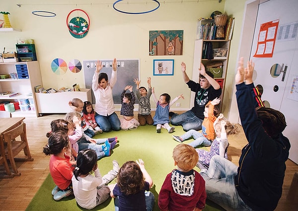 1. "Anasınıfına gittiğimde diğer çocukların, benim ev hayatımla ilgili anlattığım hikayelerden korktuğunu gördüğümde bir şeylerin yanlış olduğunu anladım."