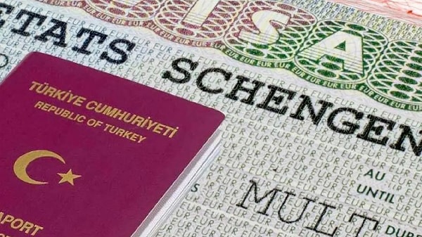 Schengen bölgesine yapılacak seyahatlerde bugünden itibaren manuel pasaport kontrolleri yerine dijital kayıt sistemi uygulanacak.