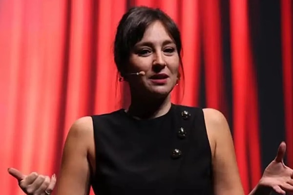 Sosyal medya hesapları engellendi.