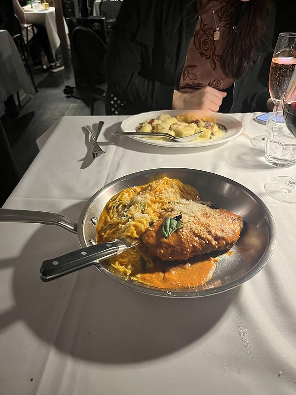 10. Porsiyonun büyük olduğunu kanıtlamaya çalışan bir işletme!