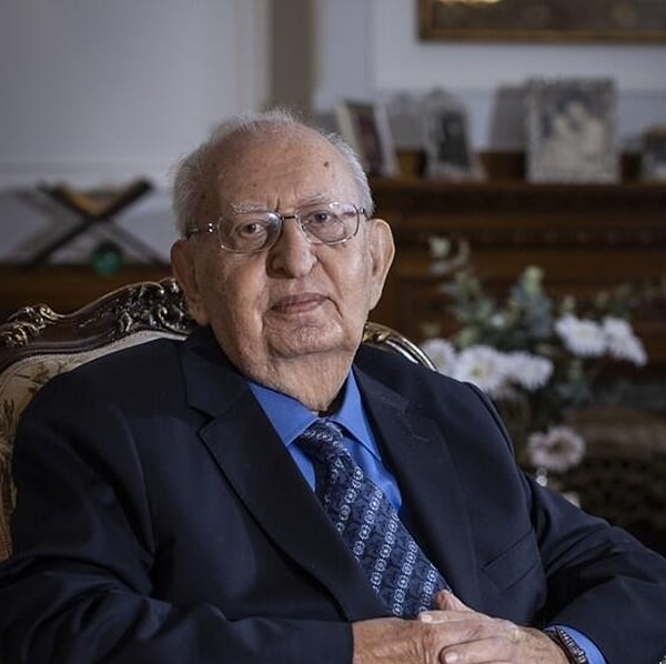 Hüsamettin Cindoruk Neden Vefat Etti?