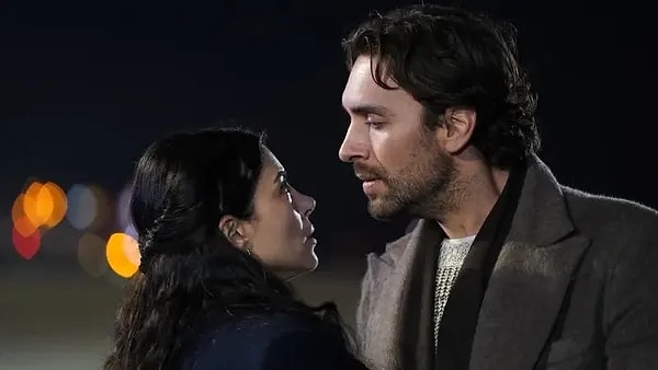 Taşacak Bu Deniz ve Uzak Şehir'in haftalık en çok izlenme yarışında kazanan belli oldu. Lider dizi bu hafta da farkını ortaya koydu.