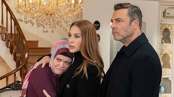 Cuma akşamlarına damga vuran Kızılcık Şerbeti'nin yeni bölümü reytinglerde adeta şov yaptı.