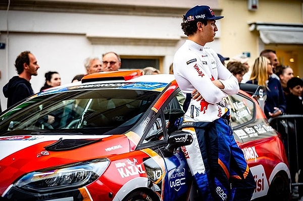 Henüz 20 yaşında üst üste iki Türkiye şampiyonluğu bulunan ve alanında Türkiye’nin tek sporcusu Kerem Kazaz, Dünya Gençler Ralli Şampiyonasının Hırvatistan ayağından üçüncülükle dönüyor.