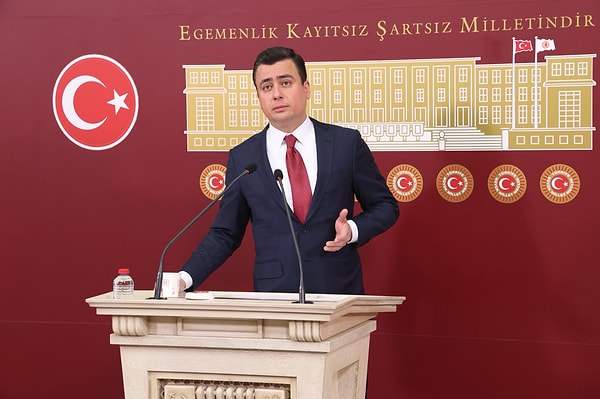 Osman Gökçek Ankara Büyükşehir Belediyesi'ne su zamlarının iptali için dava açmıştı.