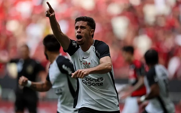 Paulista, 90 dakika sahada kaldı.