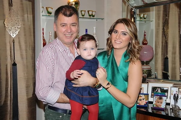 Türkiye’nin köklü giyim markalarından Roman Tekstil’in kurucu ortakları arasında yer alan Toplusoy ailesinden yürek burkan bir haber geldi.