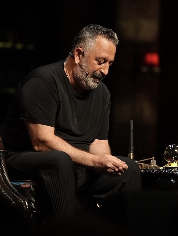 Sosyal medyada dolaşıma giren bir iddia, Türkiye’nin en tanınmış komedyenlerinden Cem Yılmaz’ı yeniden gündemin merkezine taşıdı.